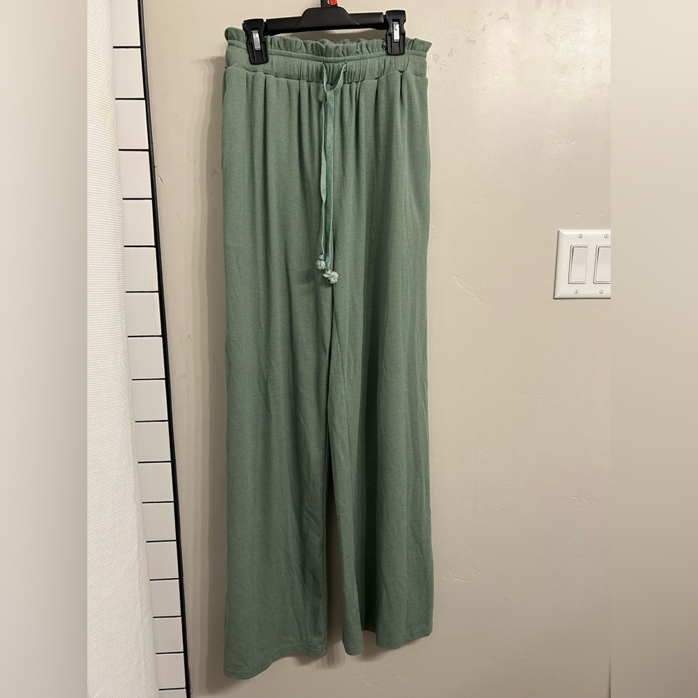 Paper Crane green, ribbed pajama pants; women’s size small; drawstring waist